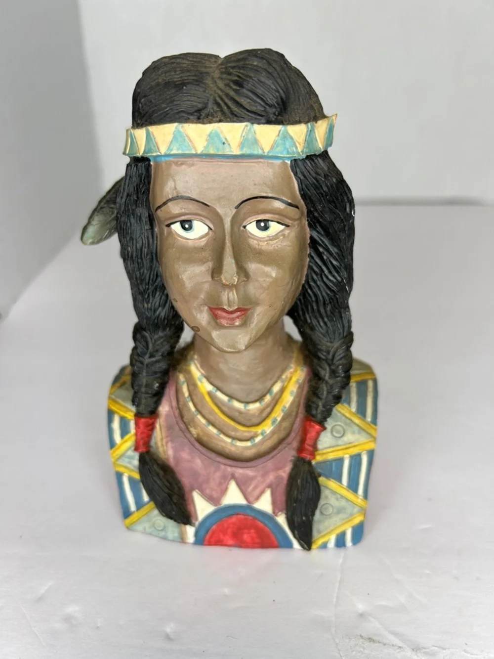 Universal Statuary Corp . vtg 70